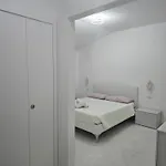 Guest House Tra Rocce E Mare