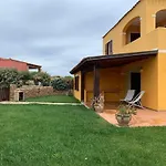 Casa Bouganville Vignola Mare