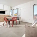 Aquarius Deluxe Apartments