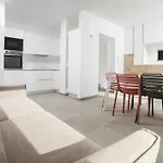 Aquarius Deluxe Apartments