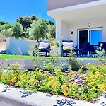 Splendido Appartamento Con Piscina E Vista Mare