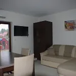 Vila Lexus