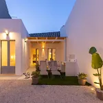Vico II - Exclusive House With Garden
