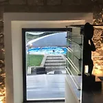 Ferienhaus In Gesturi Mit Whirlpool