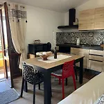 Pommy House