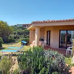 Villa La Cruzitta Di Emanuele Con Piscina