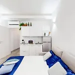 Apartment Nearby Historic Center - 2 Private Bathrooms