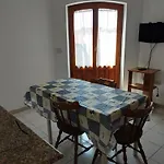 Orosei-Sardegna-Appartamento 5 Posti Letto Con Giardino