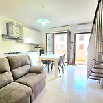 Casa Amelia Oristano, 10 Minutes From The Beaches