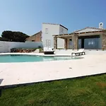 Villa Con Piscina