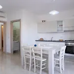 Viale Sardegna 8 Guest House