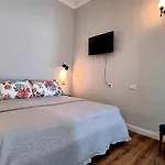 Suite83