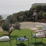 Elmisa Holiday House