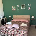 Assaje Guestroom