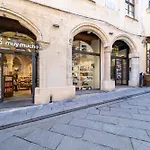 Suite Deluxe In Palazzo Storico - Centro Sassari - Appartamento Calvi