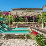 Stefy House
