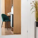New Elegance Suites Guesthouse