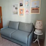 Rosa'S Flat