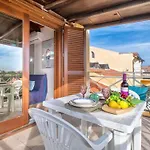 Isa - Apartment 4 Beds In Golfo Aranci Just 150 Mt From The Sea