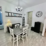 Blue Marina Apartment