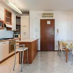 Royal Apartment Sea View