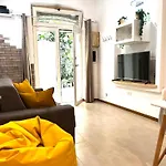 Casa Dede Nel Centro Storico Di Cagliari
