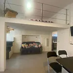 Super Central Studio Apartment