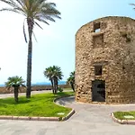 Coral House With Shared Pool And Sea View - Happy Rentals