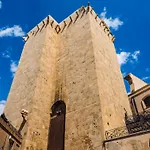 Casa Storica Di Charme Con Vista Mare Nel Cuore Di Cagliari