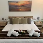 B&B Hideaway Haven Villa