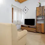 Elia'S House