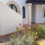 Villetta A Schiera Con Giardino Privato E Vista Mare