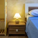 Villa Luna E' Pedra - Suite In Villa Con Vista Sulla Baia Di Alghero E Piscina, 2 O 3 Camere Private