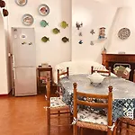 Villa Stella, With Garden, Five Minutes From The Beach