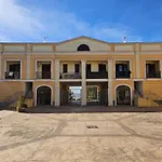 Beatrice Holiday Homes