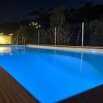 Villa Rei M&M- Sea View, Swimming Pool & Jacuzzi