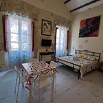 Luisa'S