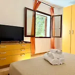 Dommos - Marinaway Apartments