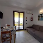 Paradise Flat - View, Garden & Parking