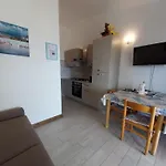 Paradise Flat - View, Garden & Parking