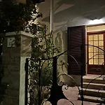 Tap Apartments - In Independent House With Private Garden