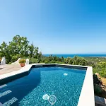 Spectacular Seaview Escape