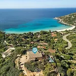 Enchanting Seaview Getaway