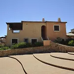 Sea-Front Pearl Apartment