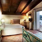Colonna Beach Hotel And Residence