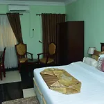 Kaura Hotel And Suites