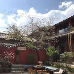 Lijiang Buwuzhai Inn