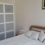 Artistika Golden Apartment