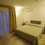 Residence Living Poltu Quatu