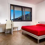Su Alevraxi